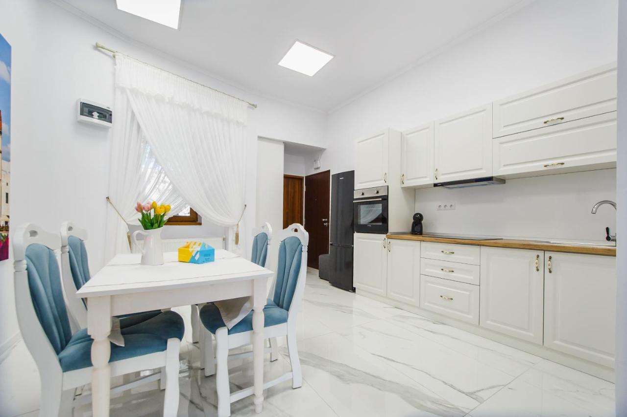 Cosy Bohemian Home Near Piata Unirii Oradea Bagian luar foto