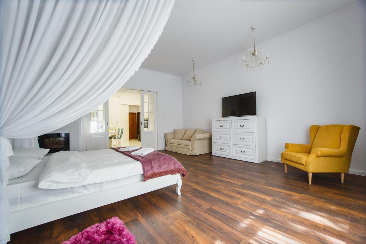 Cosy Bohemian Home Near Piata Unirii Oradea Bagian luar foto