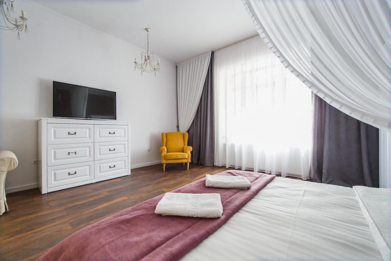 Cosy Bohemian Home Near Piata Unirii Oradea Bagian luar foto